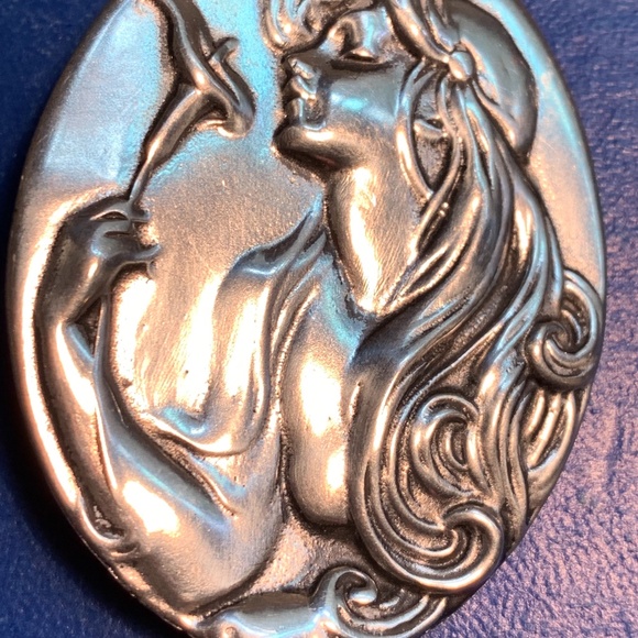 Elios vintage pewter pin - Picture 5 of 5